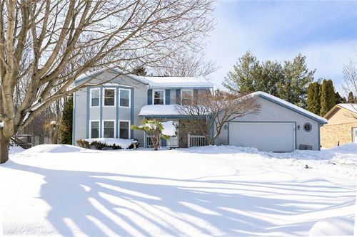 27 Hillbridge Circle, Greece, NY, 14612 | Card Image