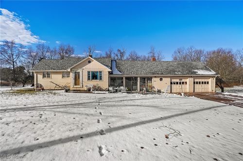 8820 Cook Rd, Salem, OH, 44460-9655 | Card Image