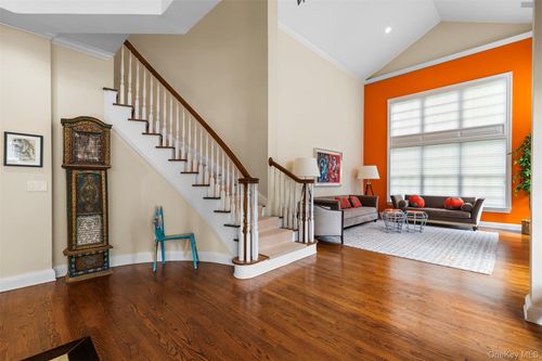 10 Shadow Tree Ln, Briarcliff Manor, NY, 10510-2255 | Card Image