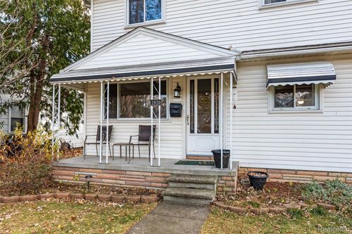 11920 Cavell St, Livonia, MI, 48150-5314 | Card Image