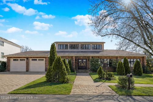 370 Albourne Ave, Staten Island, NY, 10309-3060 | Card Image