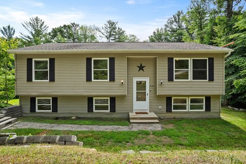 1233 South St, Barre, MA, 01005-8907 | Card Image
