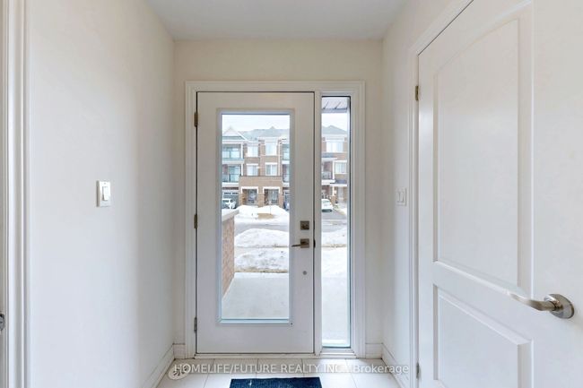 1106 Lockie Dr, House attached with 3 bedrooms, 3 bathrooms and 2 parking in Oshawa ON | Image 34