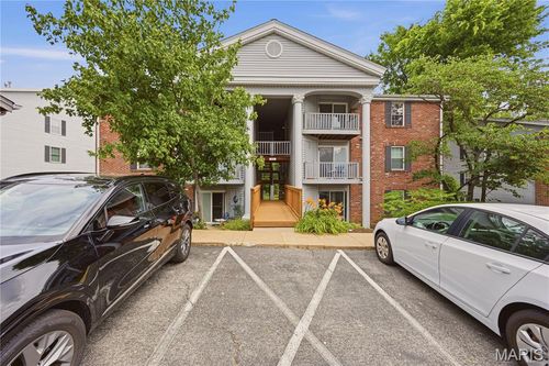 i-7611 Triwoods Dr, Saint Louis, MO, 63119-5075 | Card Image