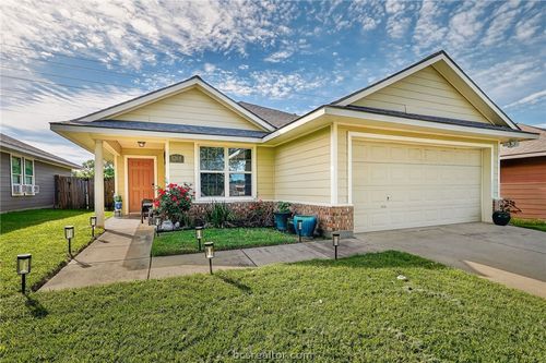 1268 Cottage Grove Cir, Bryan, TX, 77801-1540 | Card Image