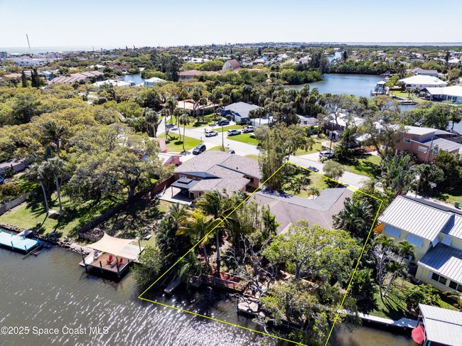 481 Indian Creek Dr, House other with 4 bedrooms, 2 bathrooms and null parking in Cocoa Beach FL | Image 48