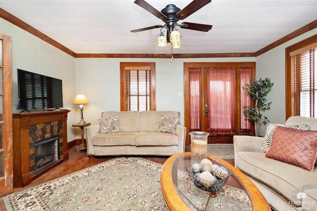 301 E Main St, House other with 4 bedrooms, 2 bathrooms and null parking in Council Grove KS | Image 4