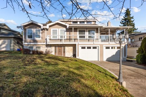 15531 Roper Ave, White Rock, BC, V4B2G4 | Card Image