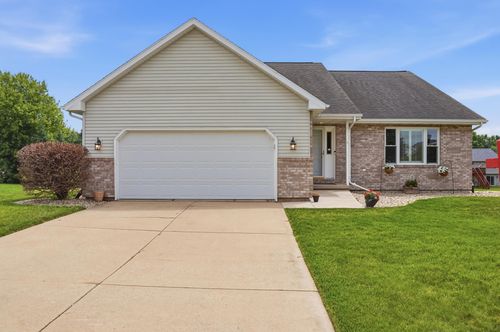 4383 Van Winkle Way, Deforest, WI, 53532-1778 | Card Image