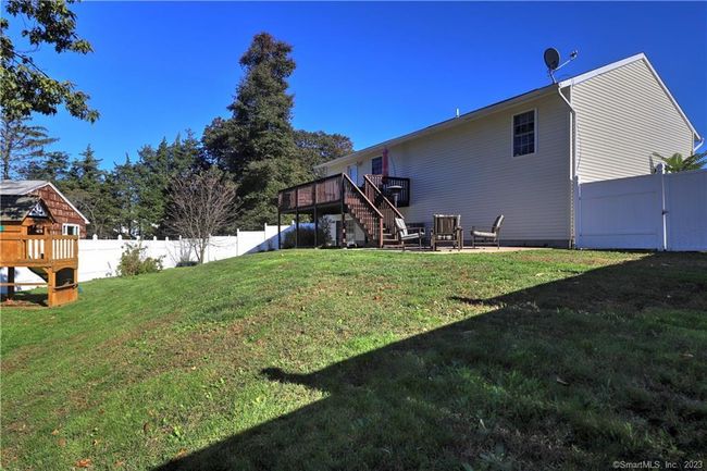 114 Meadow View Ter, House other with 3 bedrooms, 3 bathrooms and null parking in New Haven CT | Image 38