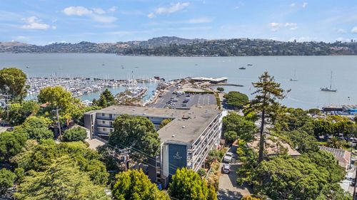 120 Bulkley Ave, Sausalito, CA, 94965-3200 | Card Image