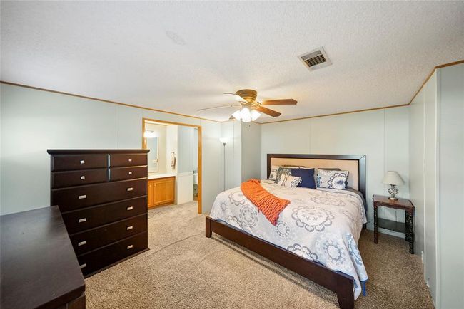 958 Wightman St, House other with 3 bedrooms, 2 bathrooms and null parking in Matagorda TX | Image 35