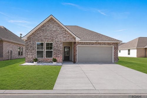 23167 Wilton Ave, Denham Springs, LA, 70726-7425 | Card Image