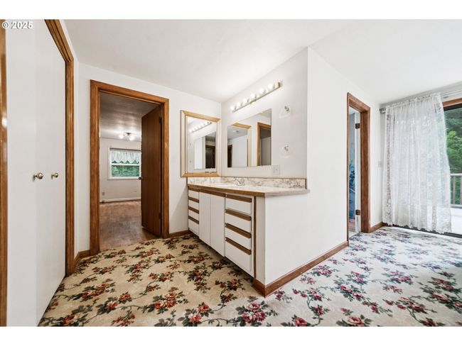 Bathroom-Upper | Image 26