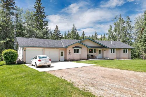 361052 Range Road 5 1, Home with 5 bedrooms, 3 bathrooms and 2 parking in Caroline AB | Card Image