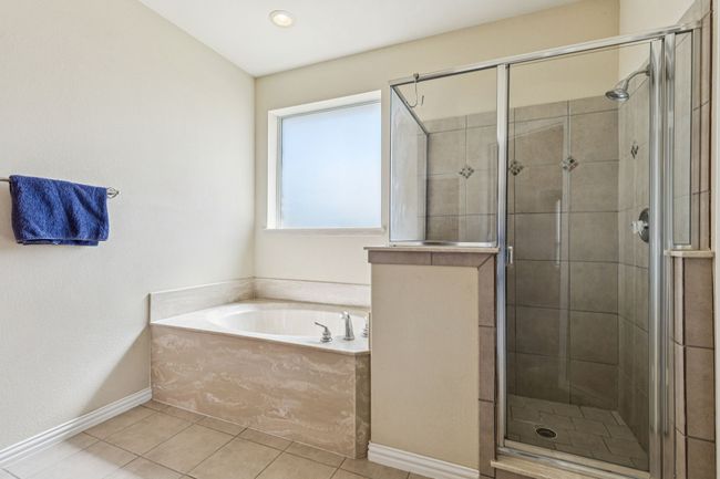 6602 Orange Blossom Dr, House other with 4 bedrooms, 2 bathrooms and null parking in Midlothian TX | Image 20