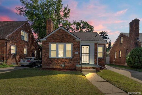 18458 Snowden St, Detroit, MI, 48235-1360 | Card Image