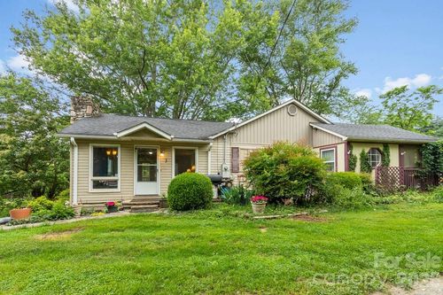 3 Odie Ln, Candler, NC, 28715-9089 | Card Image