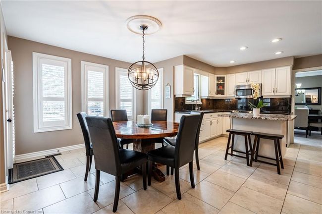 27 Gladiola Dr, House other with 5 bedrooms, 4 bathrooms and 14 parking in Carlisle ON | Image 11