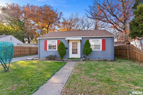 1025 38th St, Moline, IL, 61265-2468 | Card Image