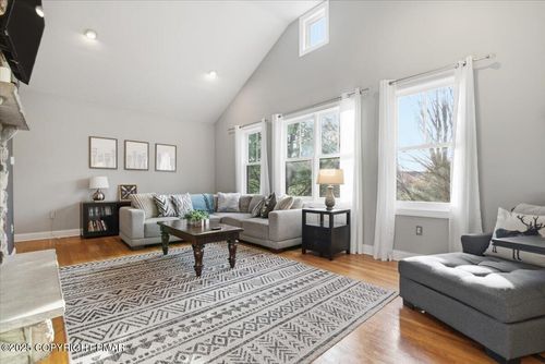 6 Fieldstone Ct, Lake Harmony, PA, 18624 | Card Image