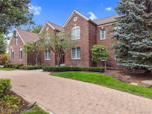 49899 Leyland Circle, Novi, MI, 48374 | Card Image