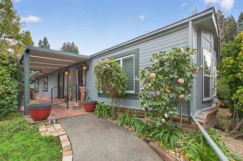 2 La Cuesta Ct, Saint Helena, CA, 94574-1249 | Card Image