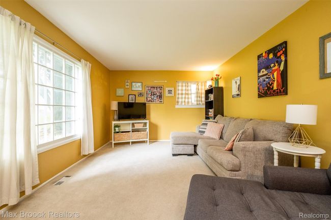 Living Room | Image 5