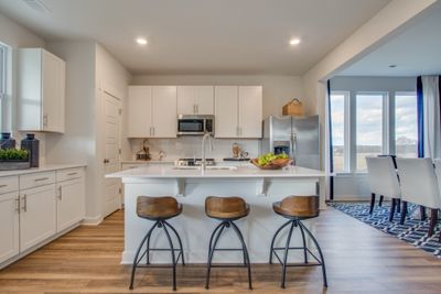 Luxury kitchen with plenty of cabinets! | Image 2