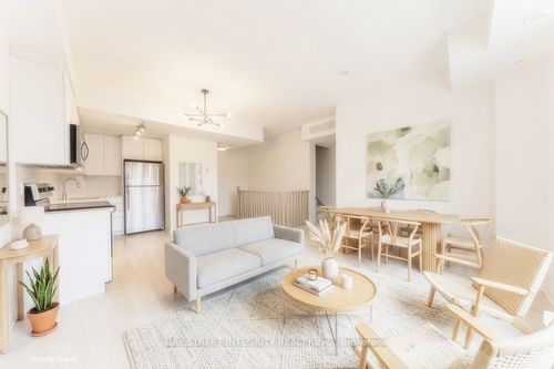 7-4045 Hickory Drive, Mississauga, ON, L4W0G6 | Card Image
