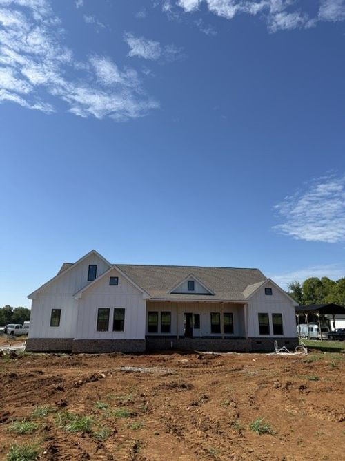 325 Burns Rd, Shelbyville, TN, 37160-5743 | Card Image