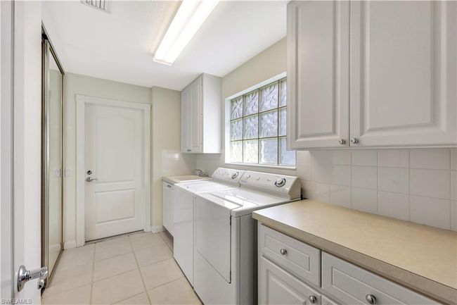 4255 Redonda Ln, Condo with 2 bedrooms, 2 bathrooms and 2 parking in NAPLES FL | Image 22