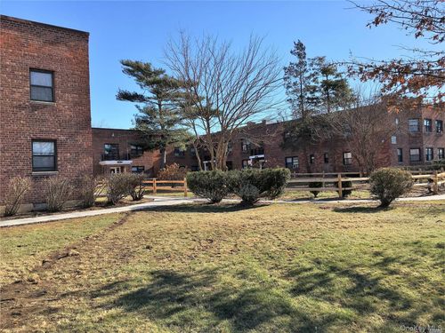 apt-1e-106 Division Ave, Levittown, NY, 11756-2946 | Card Image