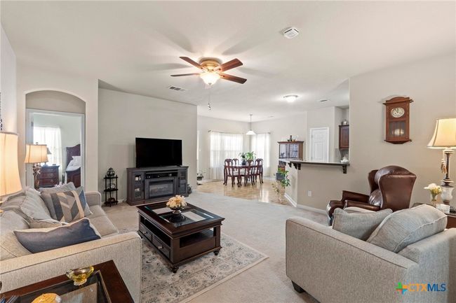 living room | Image 4