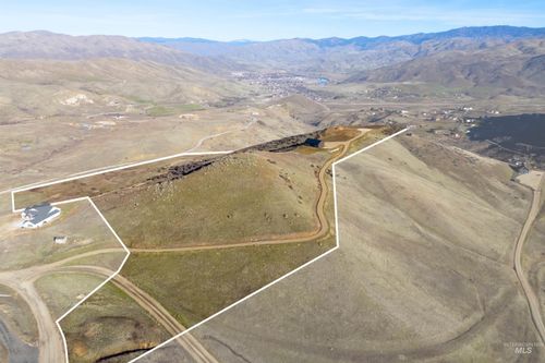 35 Lorraine Ln, Horseshoe Bend, ID, 83629-5075 | Card Image