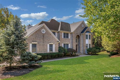 106 Pancake Hollow Dr, Wayne, NJ, 07470-3205 | Card Image