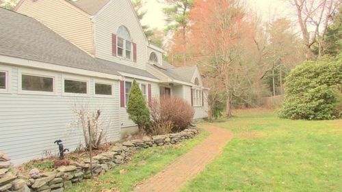 75 Holly Ln, Bridgewater, MA, 02324-2833 | Card Image