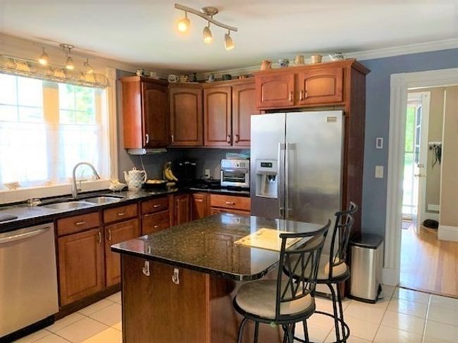 4 Maple Ave, House other with 4 bedrooms, 3 bathrooms and 4 parking in Andover MA | Image 7