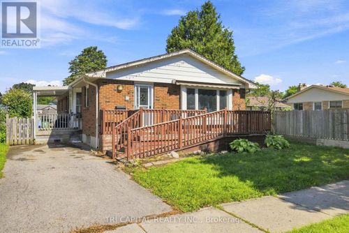 4 Harding Cres, London, ON, N6E1G3 | Card Image