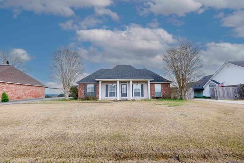 24610 Rolling Meadow Dr, Denham Springs, LA, 70726-6852 | Card Image