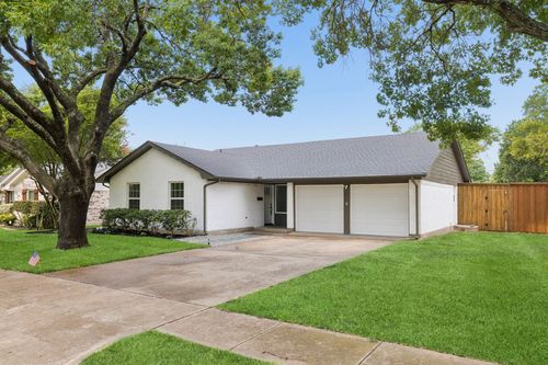 8711 Hackney Ln, Dallas, TX, 75238-3703 | Card Image