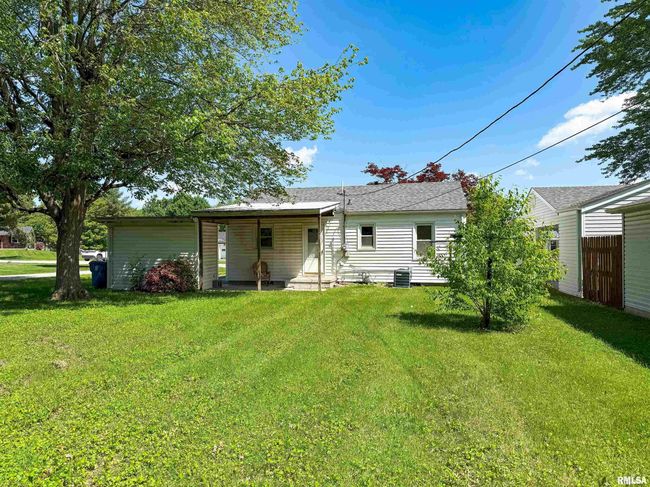 225 Hickory St, House other with 2 bedrooms, 1 bathrooms and null parking in Flora IL | Image 51