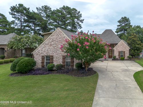 146 Hemlock Ln, Madison, MS, 39110-6819 | Card Image