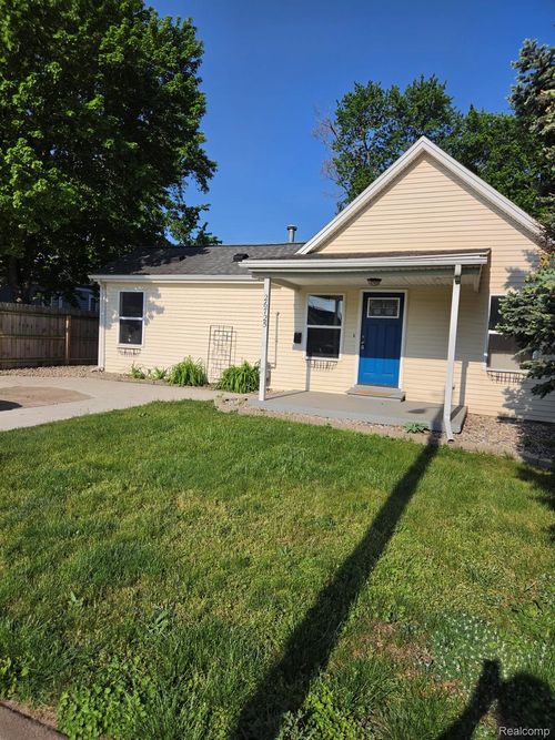26725 Palmer Blvd, Madison Heights, MI, 48071-3526 | Card Image