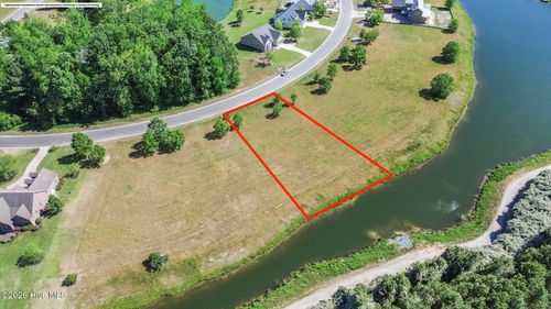 124 Sycamore Lakes Dr, Wallace, NC, 28466-2562 | Card Image