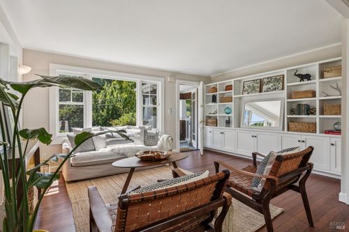 196 Cascade Dr, Fairfax, CA, 94930-2106 | Card Image