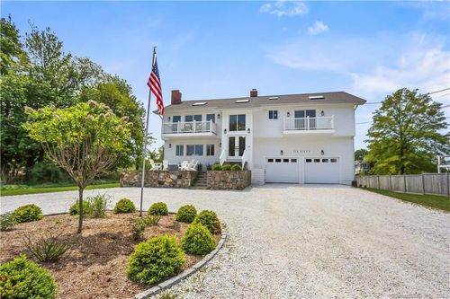 660 Penfield Rd, Fairfield, CT, 06824-6716 | Card Image
