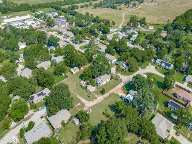 219 E Evans St, House other with 0 bedrooms, 1 bathrooms and null parking in Pilot Point TX | Image 4