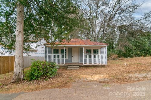 609 Cedar St, Wadesboro, NC, 28170-2003 | Card Image