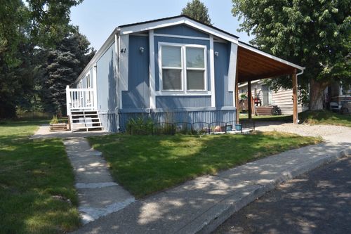 3110 E Chattaroy Rd, Chattaroy, WA, 99003-8822 | Card Image